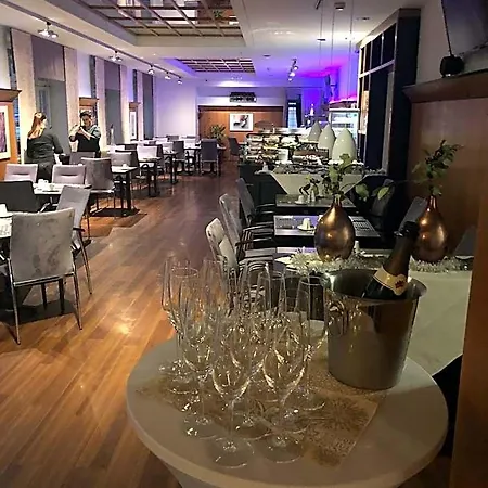 Hotel Schwert 3*