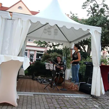 施沃特酒店 拉施塔特