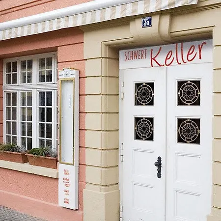 シュヴェルト ホテル 3*